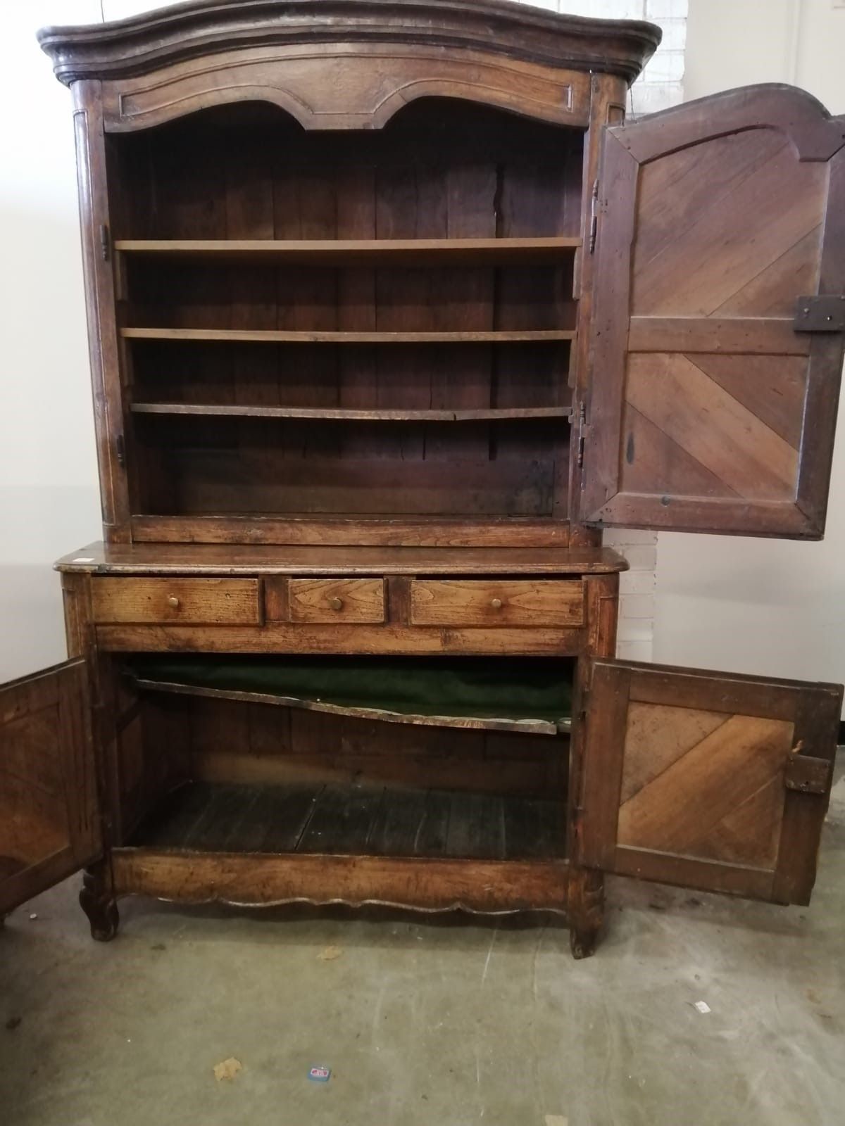 An 18th century French chestnut dresser, length 136cm, depth 64cm, height 228cm